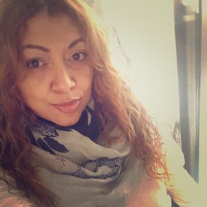 Meet your Posher, Julia